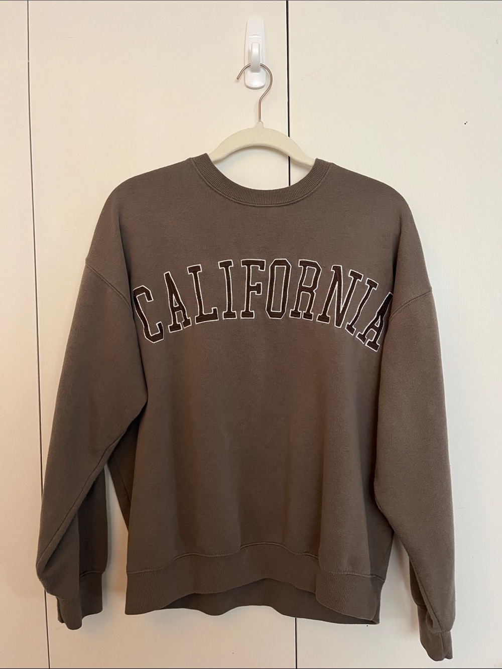 Relaxed California Graphic Crewneck Sweater - Taupe
